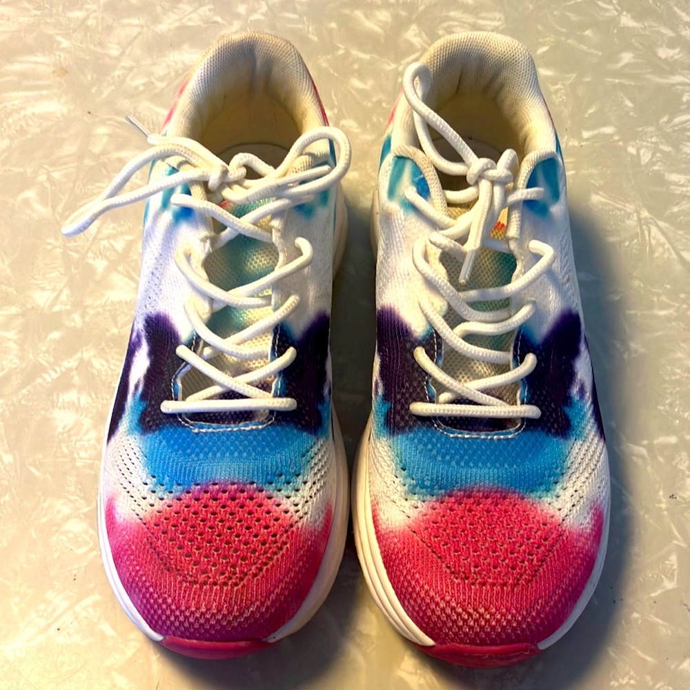 Sz 8 rainbow sneakers